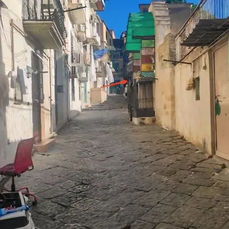 Διαμέρισμα Tra I Giardini Della Scalinata Di San Gennaro