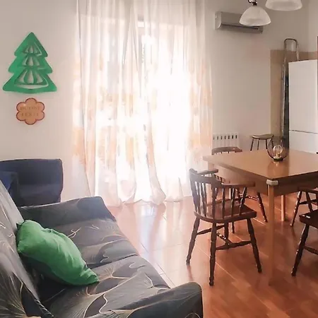 Tra I Giardini Della Scalinata Di San Gennaro *