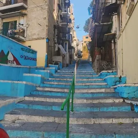 Tra I Giardini Della Scalinata Di San Gennaro 아파트 나폴리